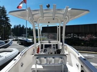 Robalo R222 Center Console image