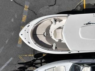 Robalo R222 Center Console image