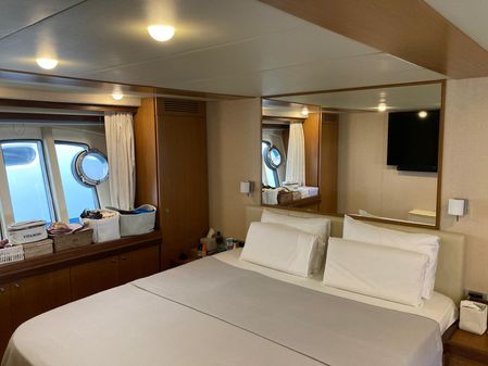 Ferretti Yachts 681 image