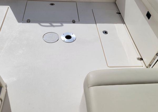 Cobia 280 Dual Console image