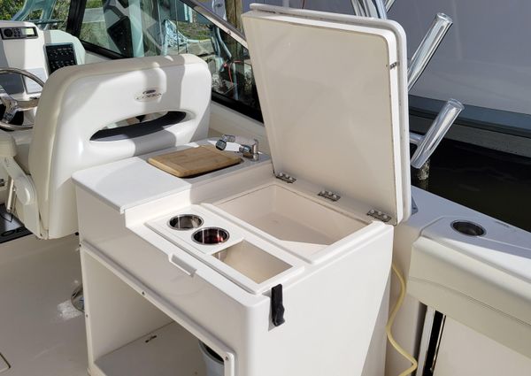 Cobia 280 Dual Console image