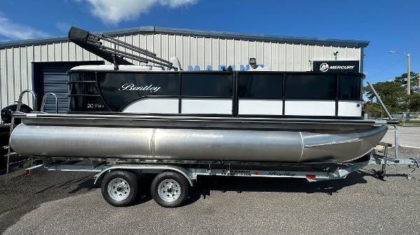 Bentley Pontoons 200 Fish 