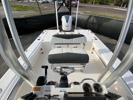 Robalo CAYMAN-246 image