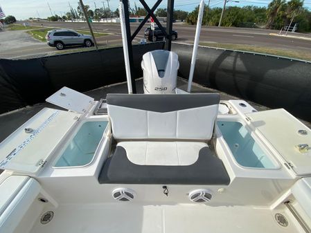 Robalo CAYMAN-246 image