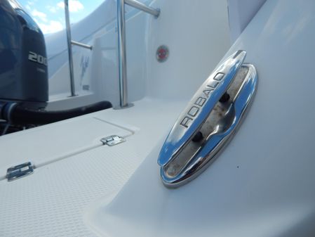 Robalo R222-CENTER-CONSOLE image