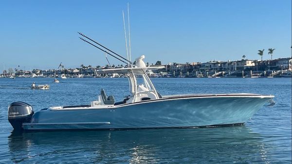 Mag Bay 33 Center Console
