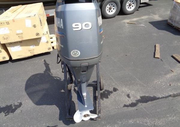 Yamaha Outboards F90 image