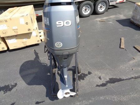 Yamaha Outboards F90 image