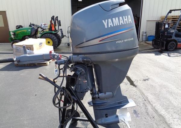 Yamaha Outboards F90 image