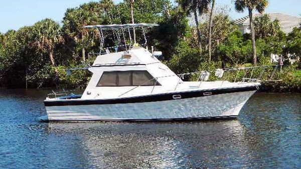 Pequod Flybridge Sedan