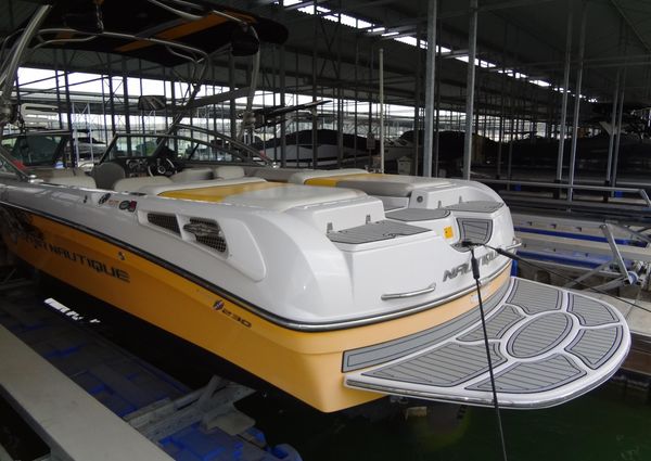 Correct Craft Super Air Nautique 230 image