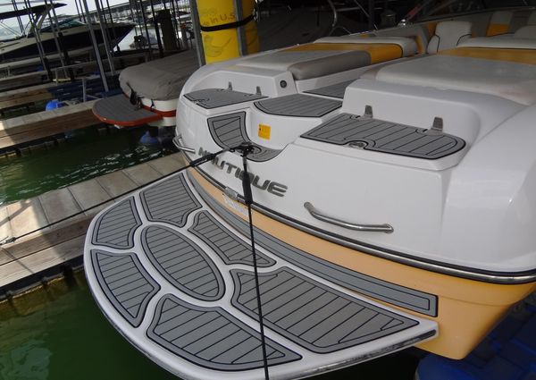 Correct Craft Super Air Nautique 230 image