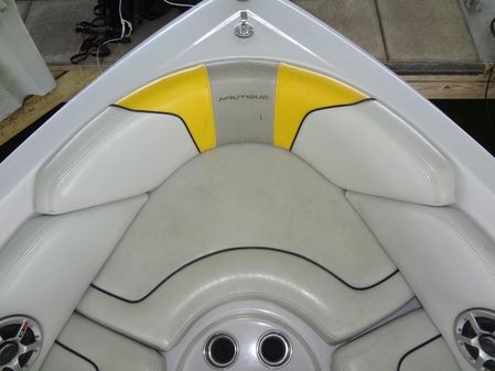 Correct Craft Super Air Nautique 230 image