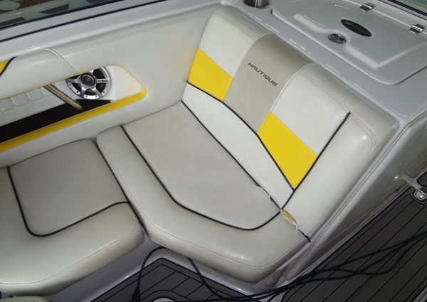 Correct Craft Super Air Nautique 230 image