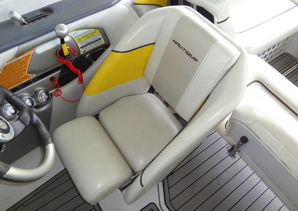 Correct Craft Super Air Nautique 230 image