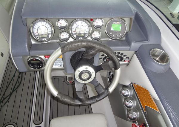 Correct Craft Super Air Nautique 230 image