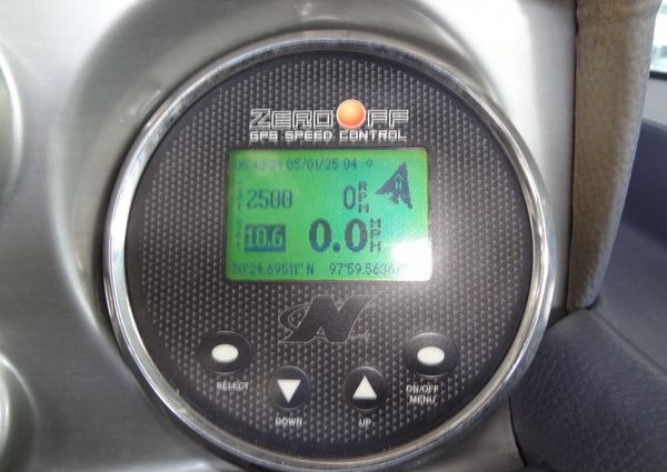 Correct Craft Super Air Nautique 230 image