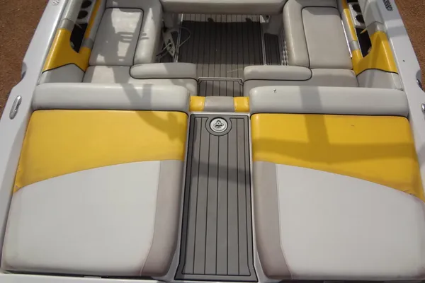 Correct Craft Super Air Nautique 230 image