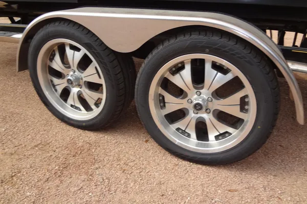 Correct Craft Super Air Nautique 230 image