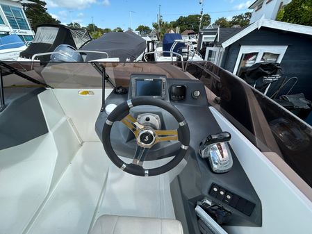 Beneteau FLYER-6-SPORTDECK image