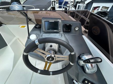 Beneteau FLYER-6-SPORTDECK image