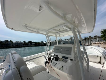 Intrepid 400 Center Console image