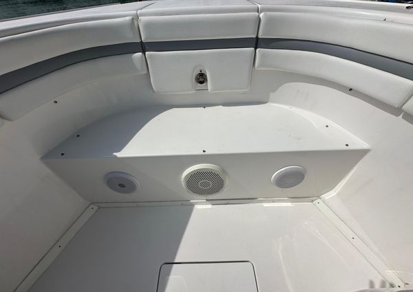 Intrepid 400-CENTER-CONSOLE image