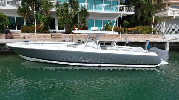 Intrepid 400 Center Console 