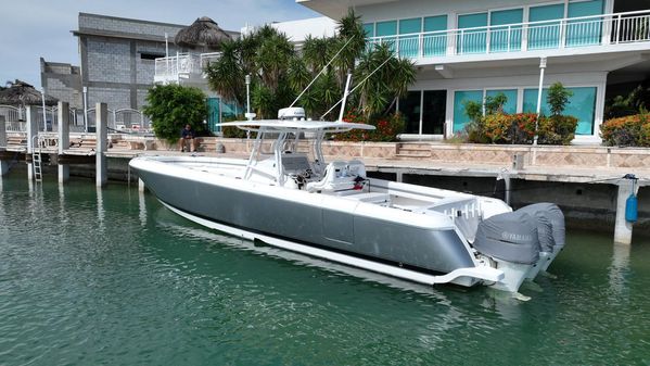 Intrepid 400 Center Console image