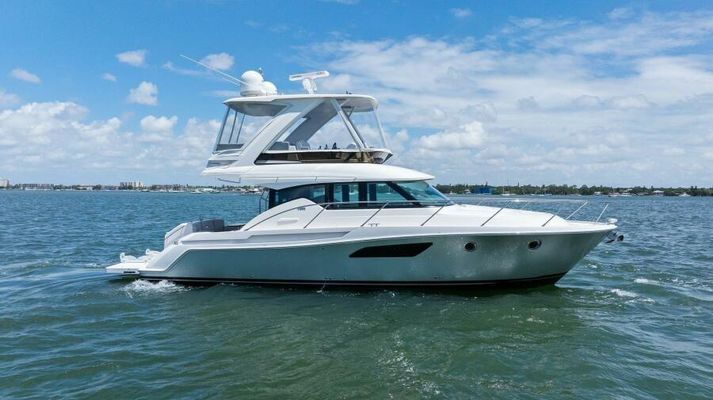 Tiara Yachts 44 Flybridge - main image