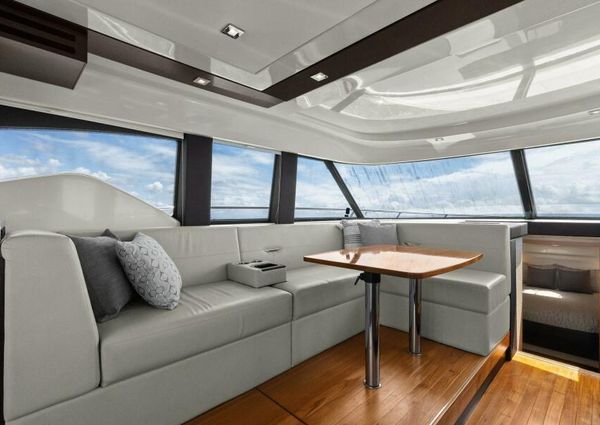 Tiara Yachts 44 Flybridge image