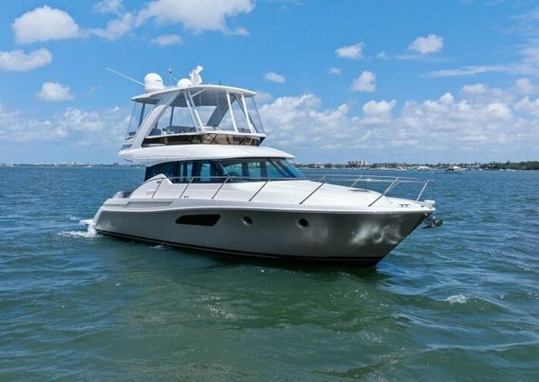 Tiara Yachts 44 Flybridge image