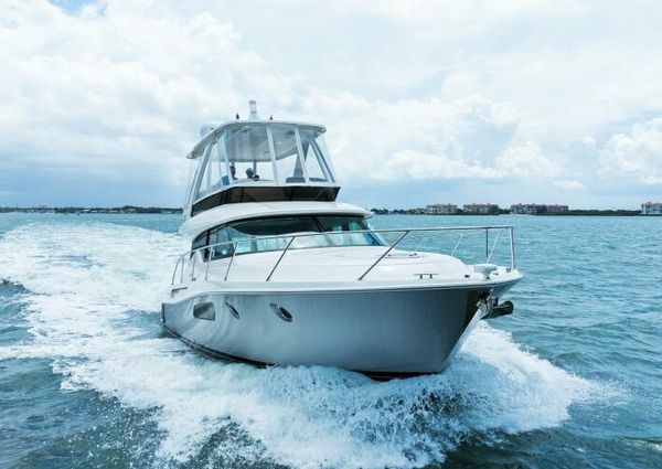 Tiara Yachts 44 Flybridge image