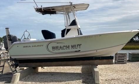 Sea Hunt 211 Ultra 