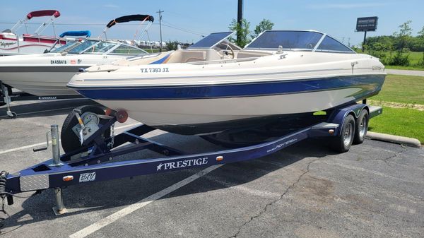 Glastron GX 225