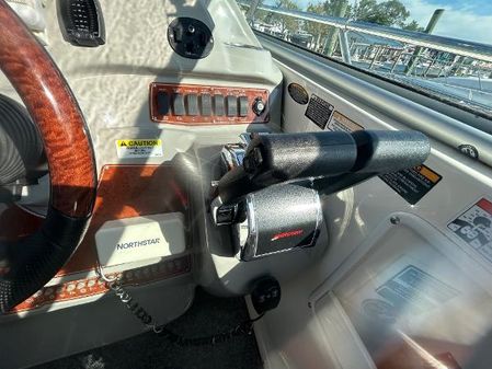 Bayliner 320 image
