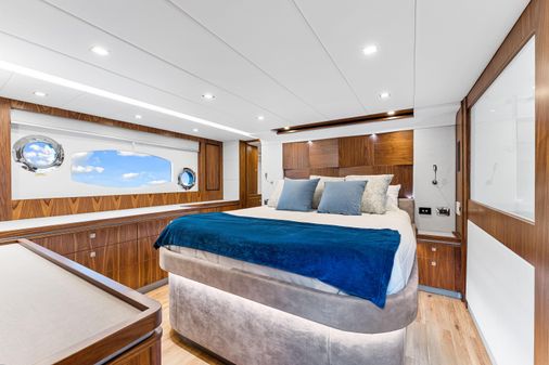 Riviera 6000 Sport Yacht image