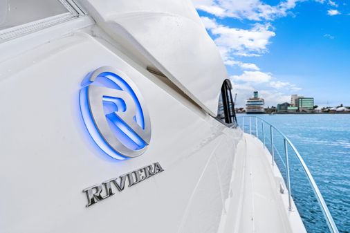 Riviera 6000 Sport Yacht image