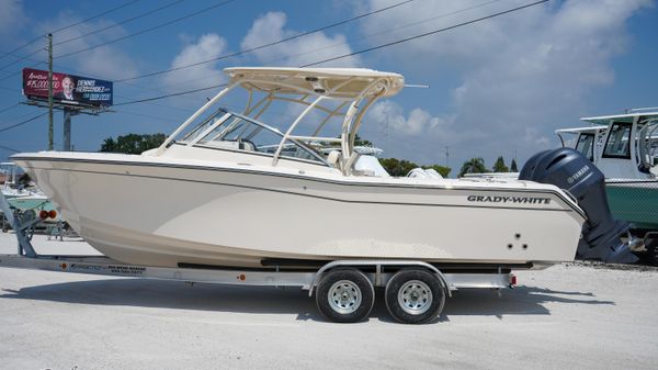 Grady-White Freedom 275 