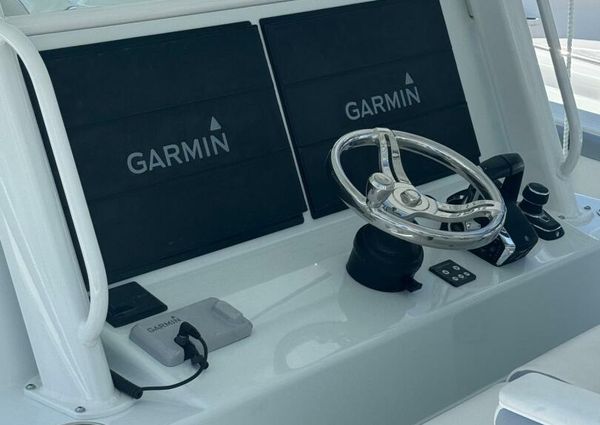 Yellowfin 42 Center Console image