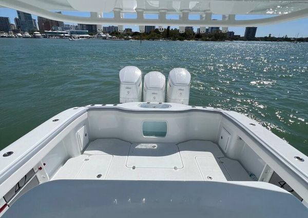 Yellowfin 42 Center Console image