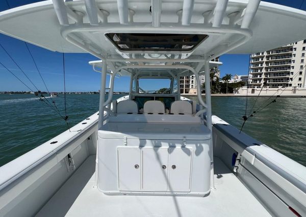 Yellowfin 42 Center Console image