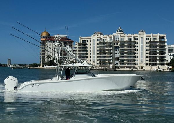 Yellowfin 42 Center Console image