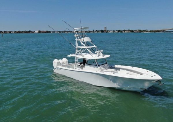 Yellowfin 42 Center Console image