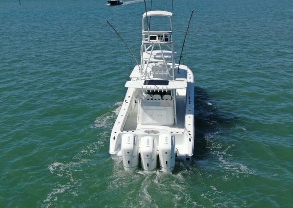 Yellowfin 42 Center Console image