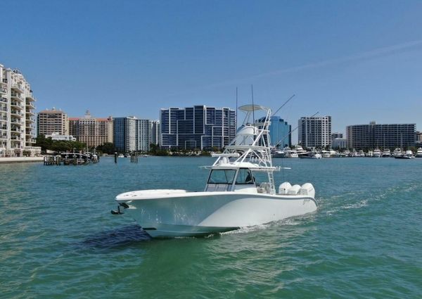 Yellowfin 42 Center Console image