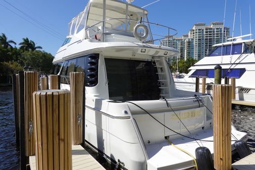 Carver 530 Voyager Pilothouse image