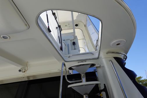 Carver 530 Voyager Pilothouse image