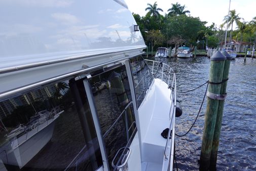 Carver 530 Voyager Pilothouse image