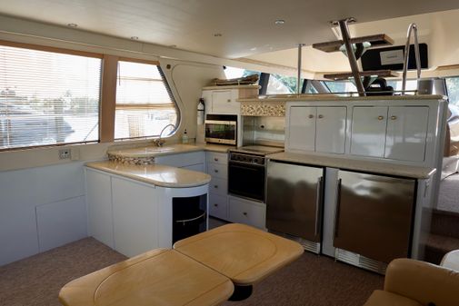 Carver 530 Voyager Pilothouse image